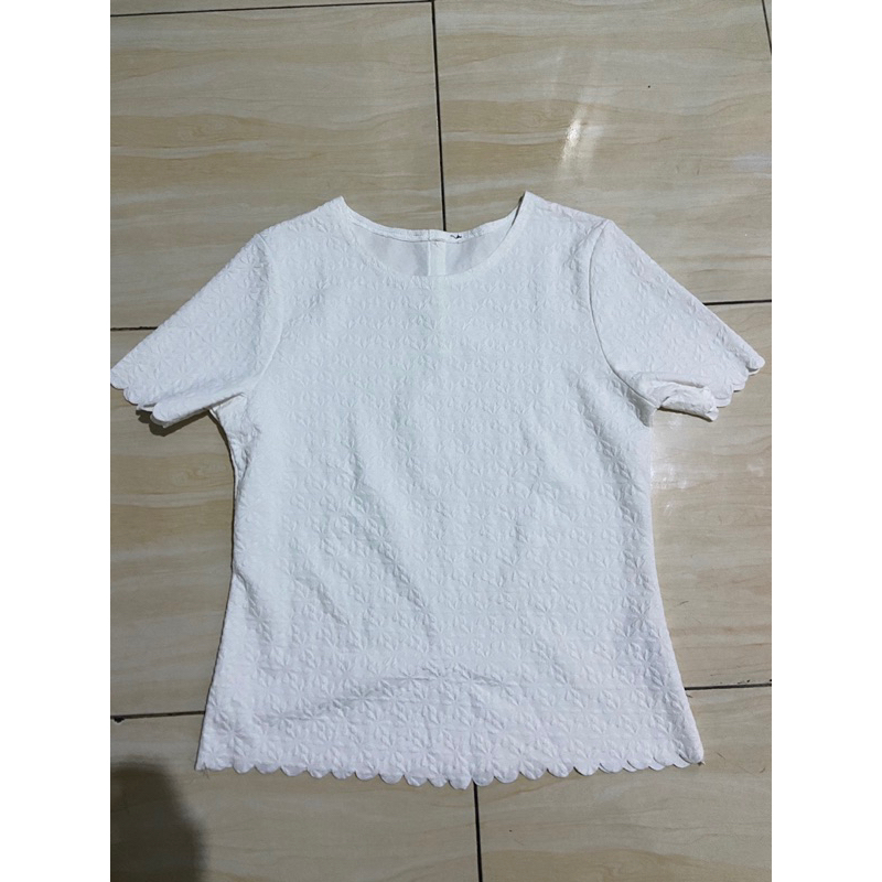 Baju atasan korea motif bunga (preloved)
