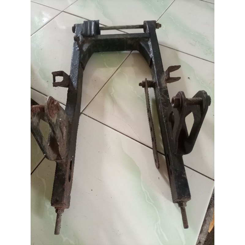 SWING ARM LENGAN AYUN SUZUKI A100 ECONOS A100 X SUPER