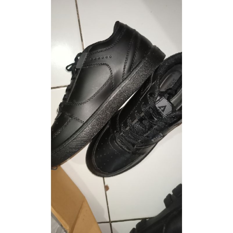 [NEW] SEPATU AEROSTREET – Hoops Low All Black-Sepatu Sneakers Casual (NEW, GAK PERNAH DIPAKE) MASIH 