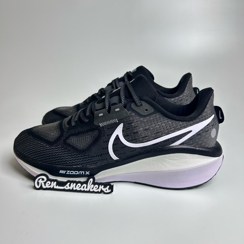 NIKE AIR ZOOM VOMERO 17 BLACK WHITE