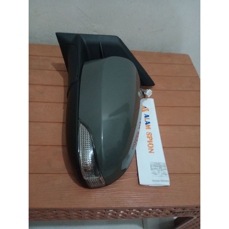 spion mobil Sigra calya