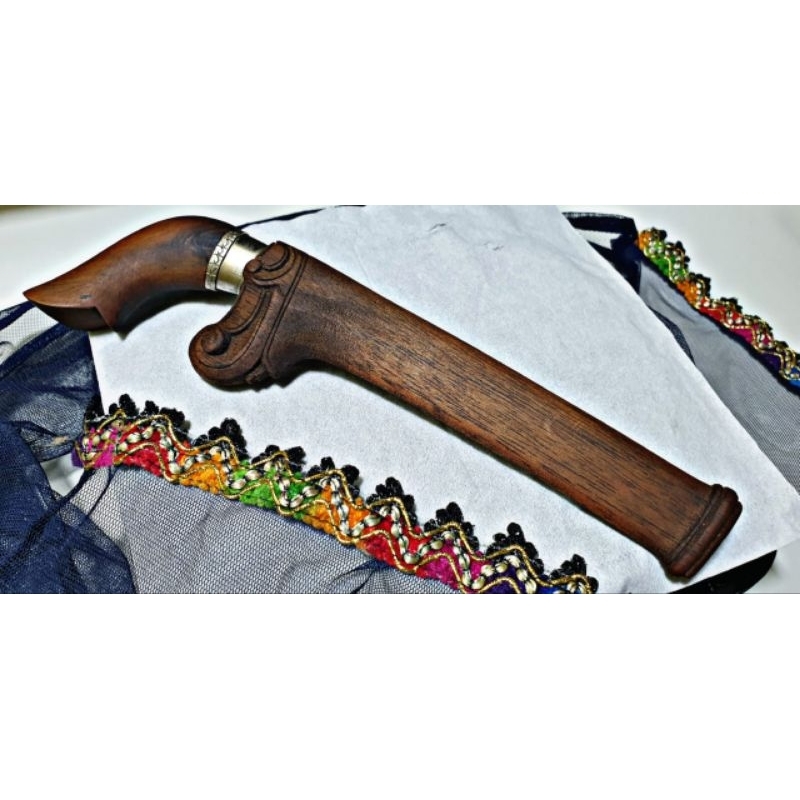 Badik Gecong Pamor Meteorit Kasar