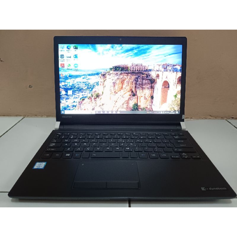 LAPTOP TOSHIBA Dynabook R73  Core i5 Gen 6 Ram 8gb SSD 128GB Camera