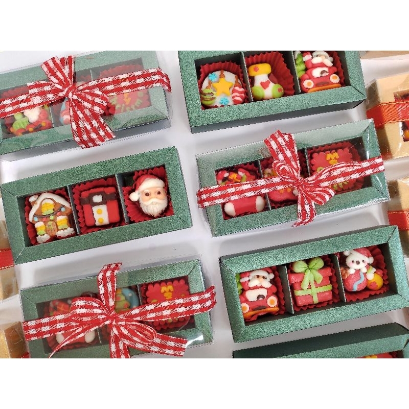 

souvenir natal coklat karakter isi 3