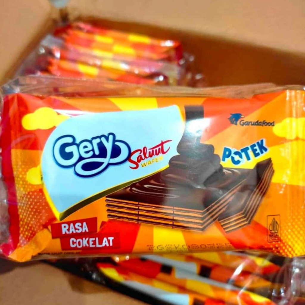 

GERY SALUT WAFER CHOCOLATE POTEK 15 GRAM ISI 10pcs - Wafer Renyah Gery Salut Per Renceng Isi 10pcs