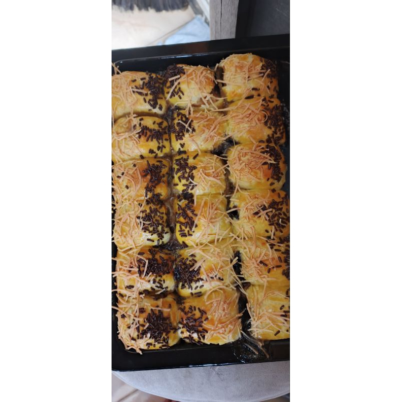 

BOLEN PISANG PREMIUM FRESH BARU KELUAR OVEN