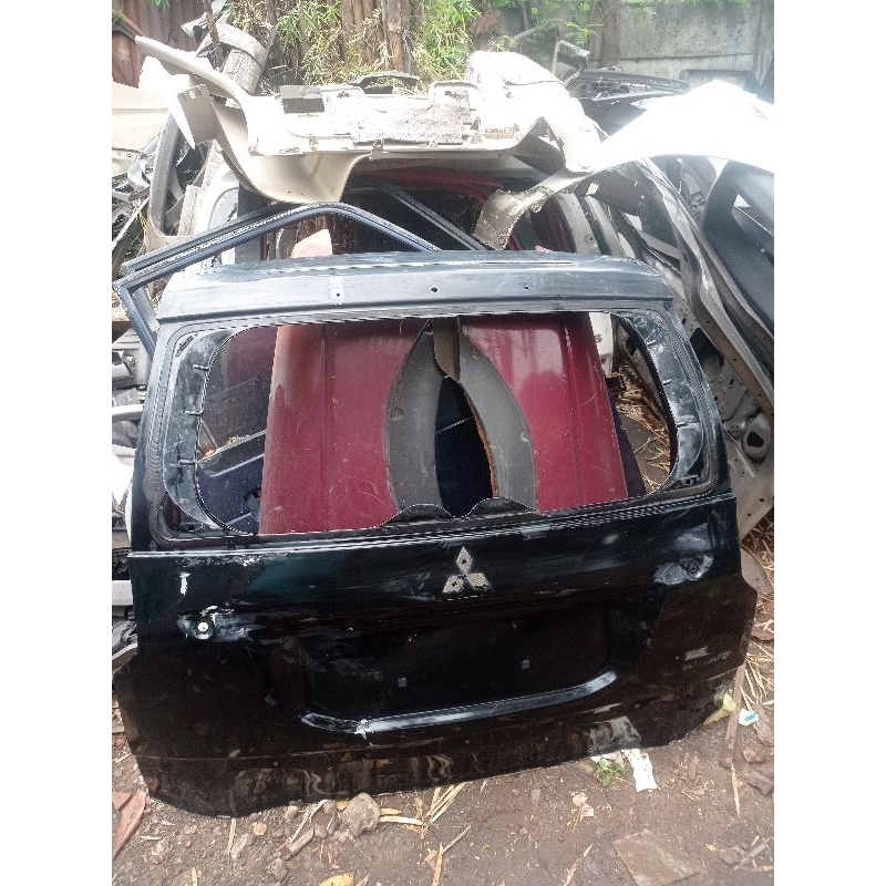 pintu bagasi Pajero sport 2020
