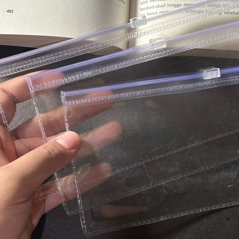 

khalishop - tempat pensil pulpen, tempat pensil transparant, pensil case transparant, pouch transparant, pouch kosmetik slipper bag, kotak pensil pouch pensil pouch pulpen pouch sticker tempat sticker transparant