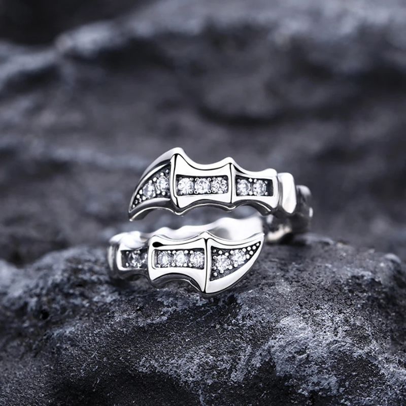 Cincin Elegan Desain Kunai Cakra Silver Assasin Creed / Assasin's Creed Silver Chakra Kunai (Adjusta