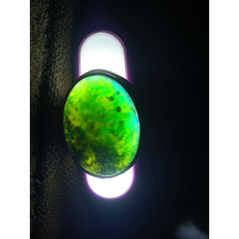 Batu bacan coklat