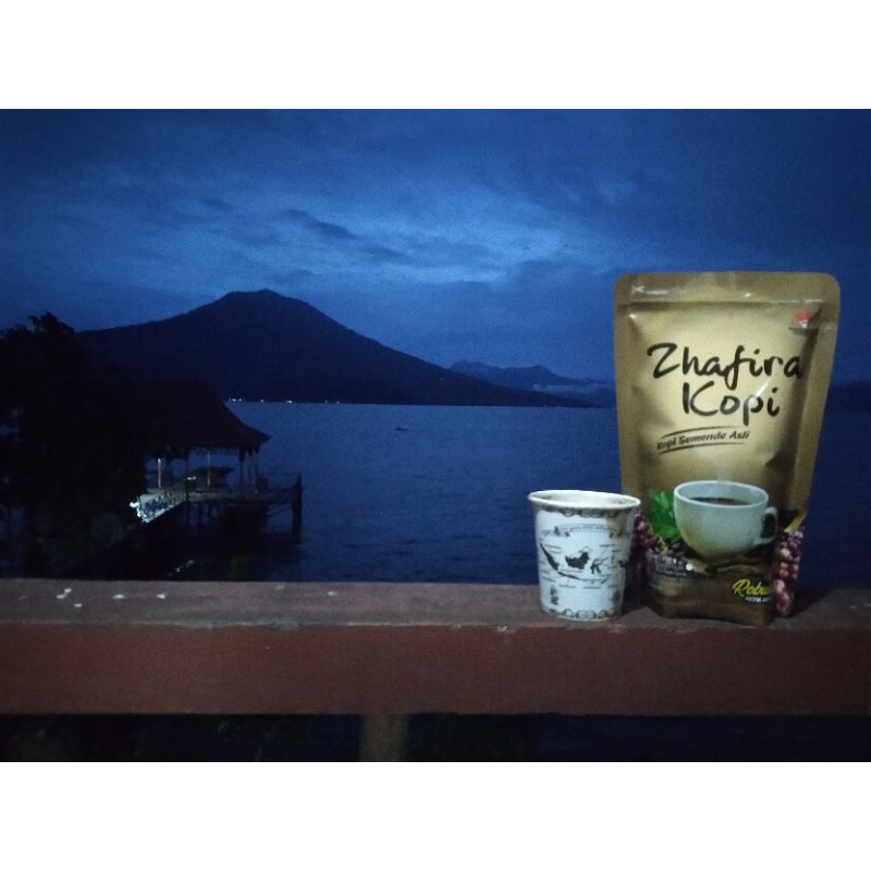 

Zhafira Kopi