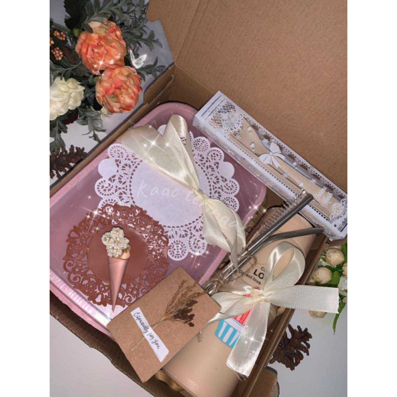 

HAMPERS SET ALAT MAKAN