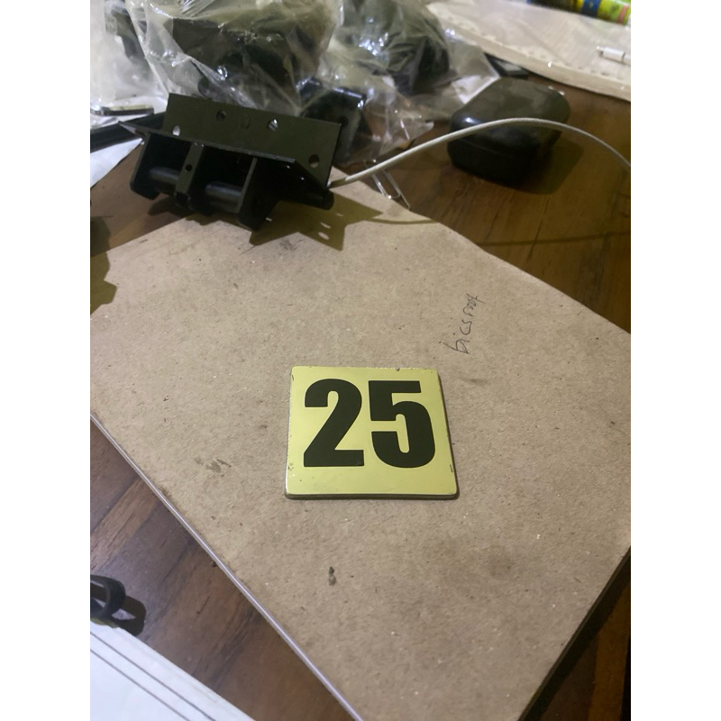 papan nomor meja cafe stainless