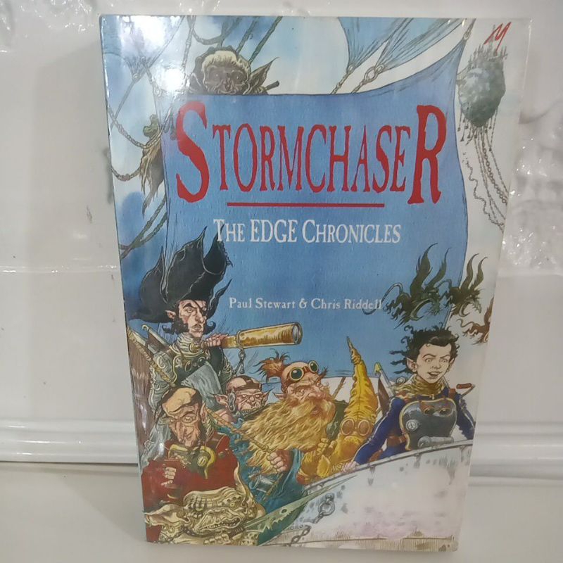 Buku Original STORMCHASER - PAUL STEWART & CHRIS RIDDELL