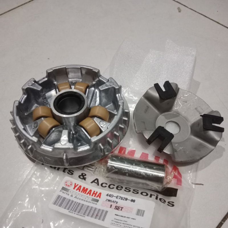 KDM _ RUMAH ROLLER ASSY  FULL SET XEON RC XEON GT 125 44D