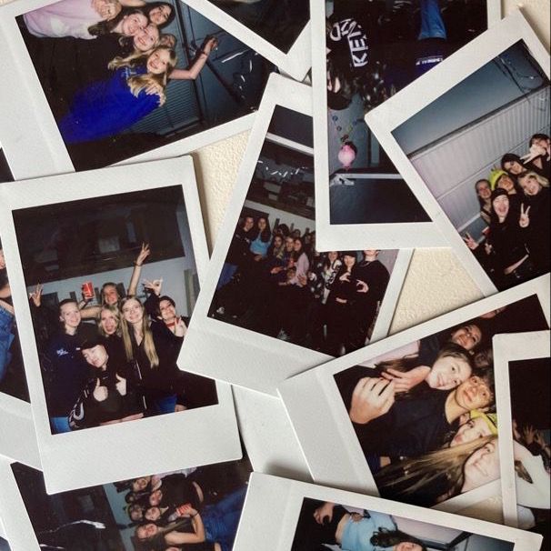 CETAK FOTO POLAROID CETAK POLAROID FOTO PALAROID CETAK FOTO MURAH POLAROID