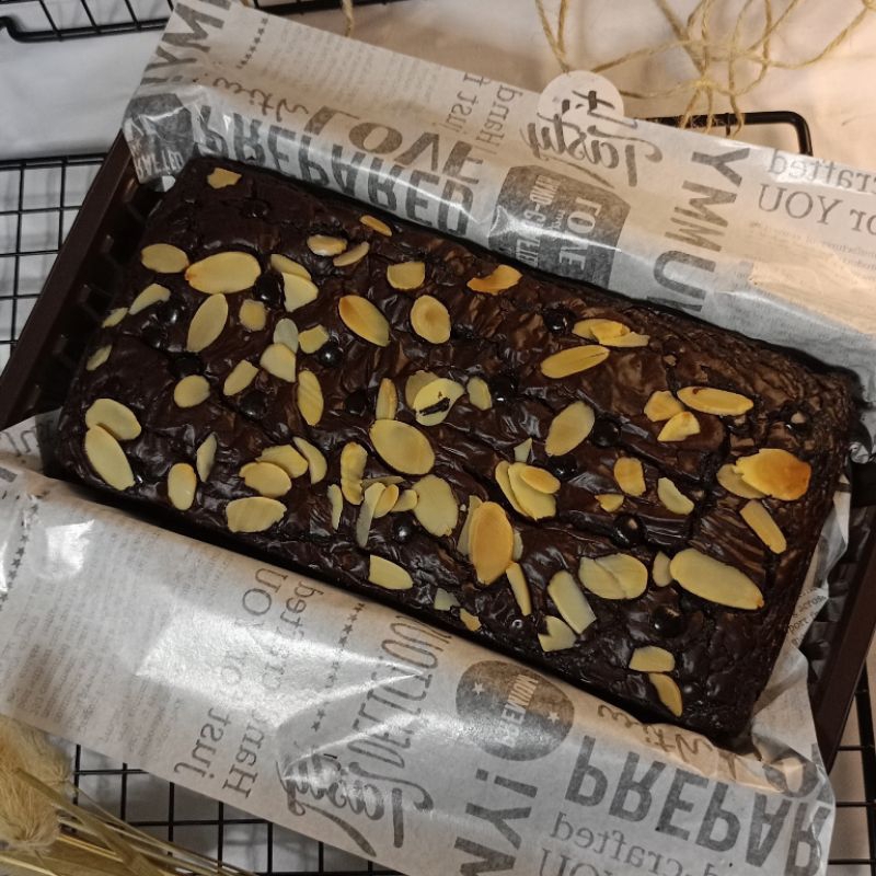 

Fudgy Brownies, Shinny Crust, Brownies Panggang, Nyoklat banget