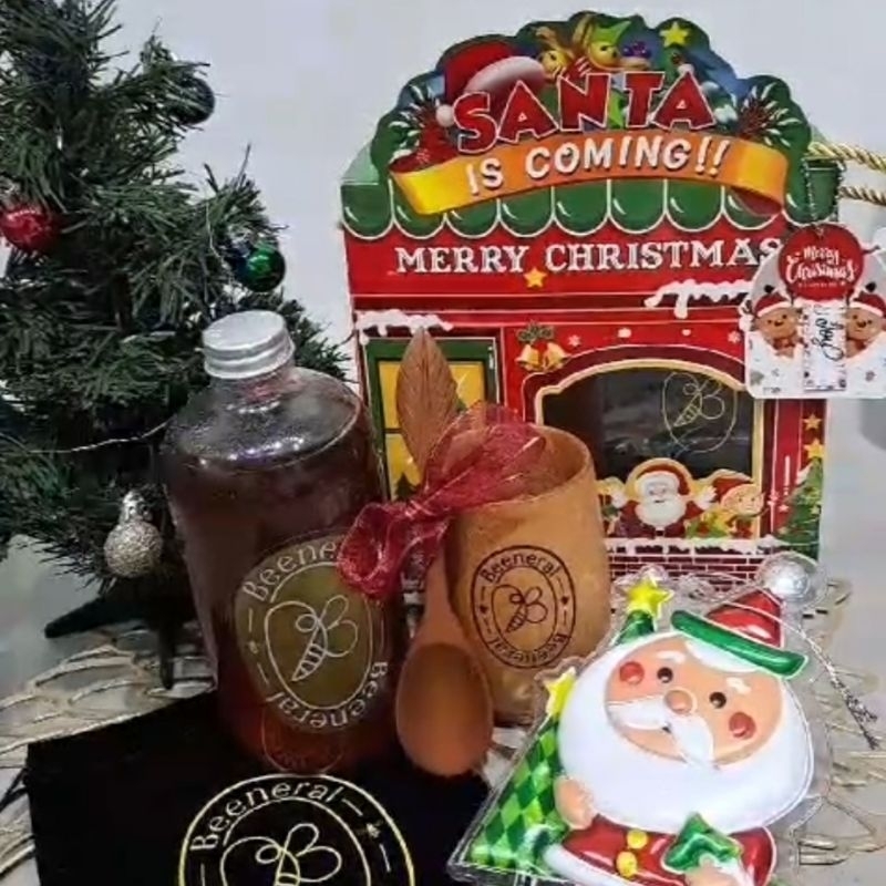 

Hampers Madu Beeneral Santa Set