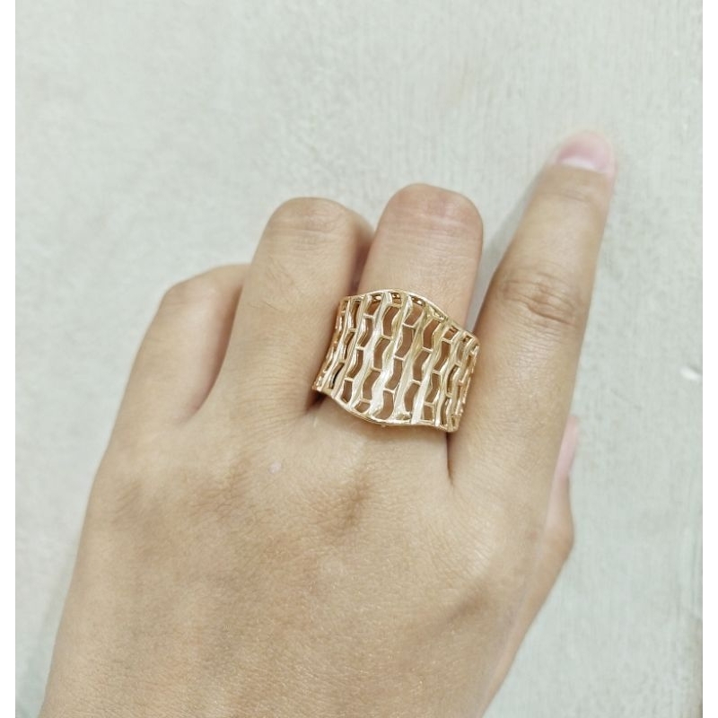 Xuping Cincin Polos Cincin Kasual Wanita 114