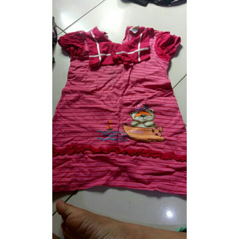 Baju Anak Perempuan Merah