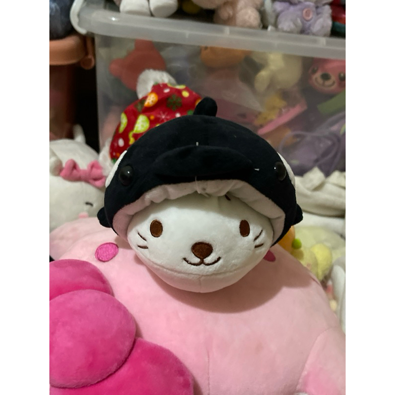boneka singa laut kostum paus