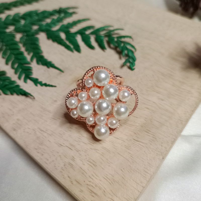 Bros cincin mutiara/ Ring jilbab atau syal/ Aksesoris jilbab