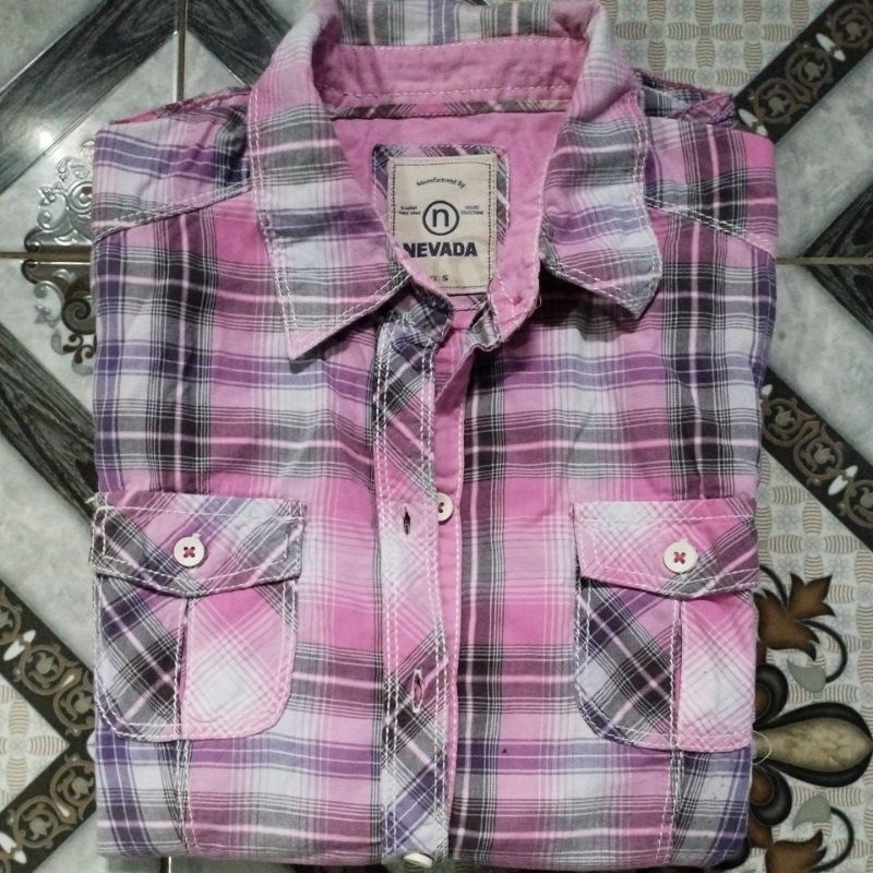 preloved kemeja wanita nevada