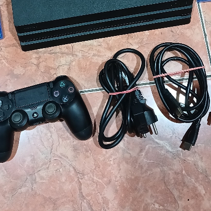 PS4 PRO 1 TB SECOND ORIGINAL