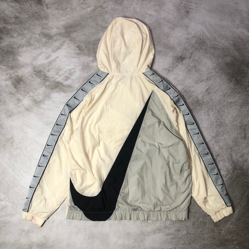 Jaket Nike Big Swoosh Taped Anorak
