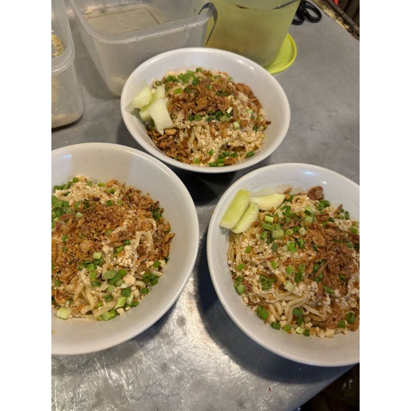 

Mie Mertua Mie Pangsit /Cuwi Mie Kemasan Instan