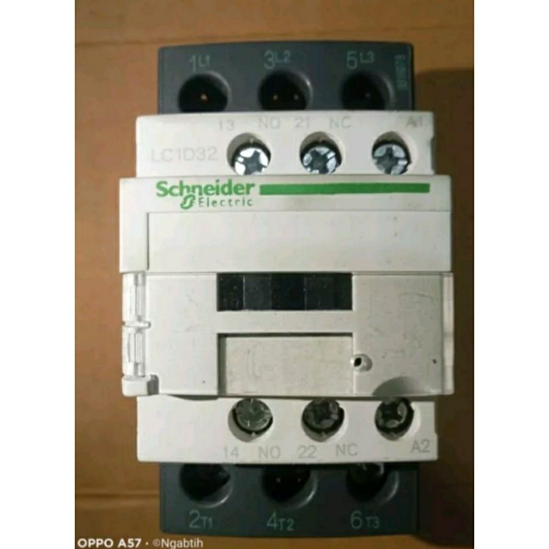 KONTAKTOR LCID-32A 3phase  AMPER 50A bekas