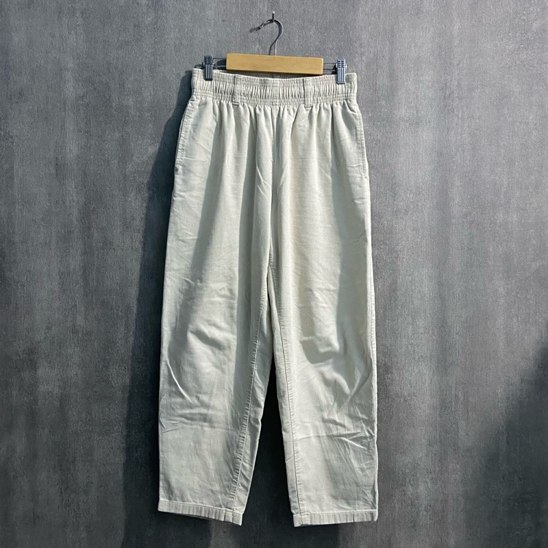 Relaxed Pants Corduroy GU by UNIQLO Unisex / Celana Corduroy Pria & Wanita / Size 28-32