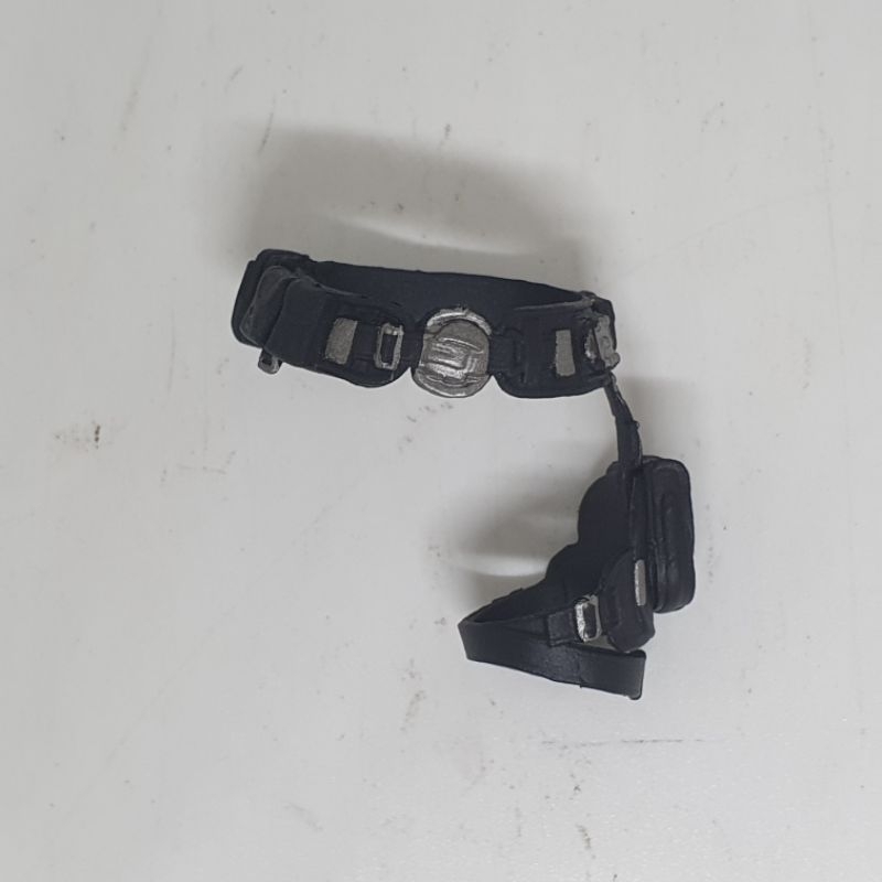 Joytoy Female Belt Holster Paha Gilly not Mezco kitbash 1/12