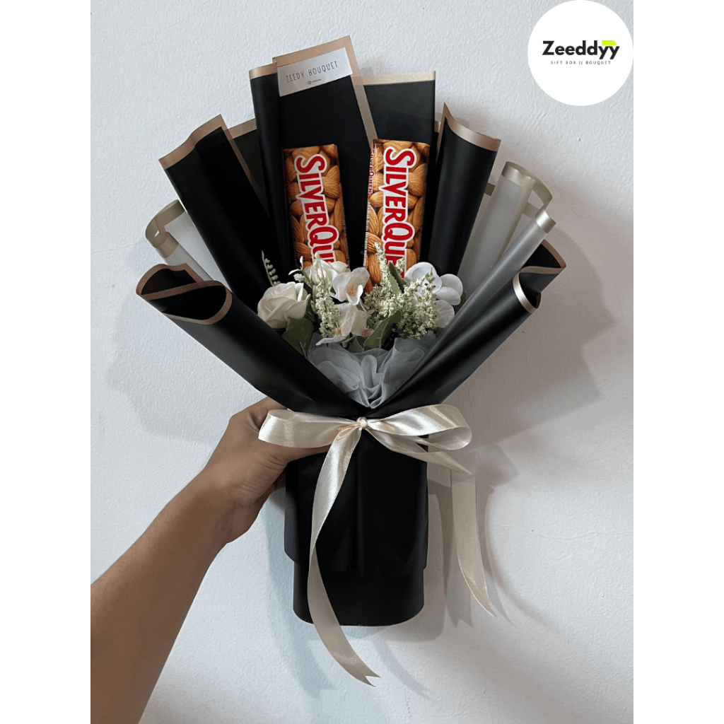 

CHOCOLATE BOUQUET/ BUKET WITH FLOWERS - SIZE SMALL