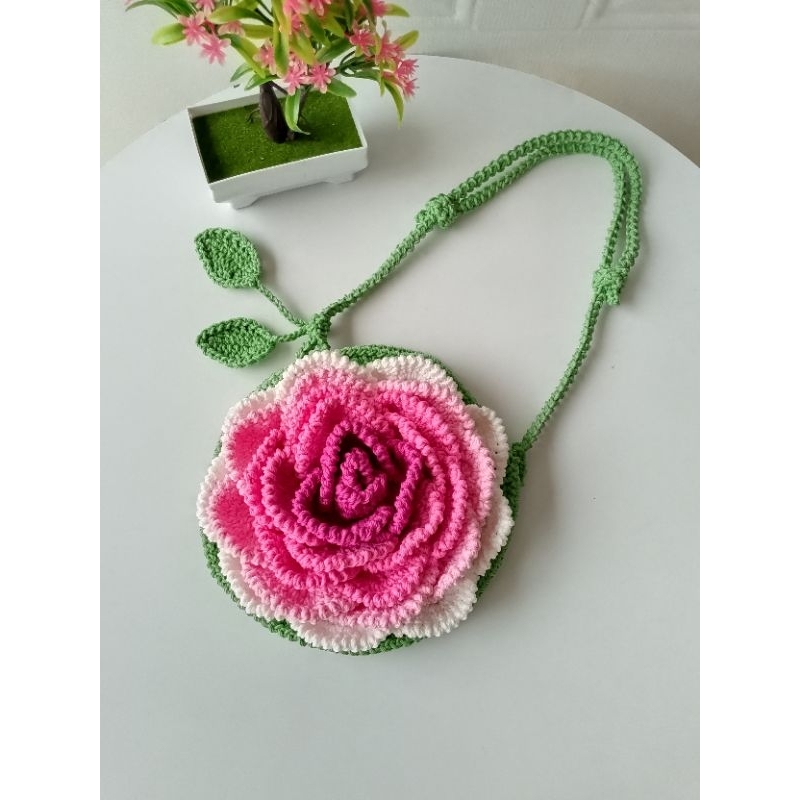 Tas Rajut Bunga Mawar