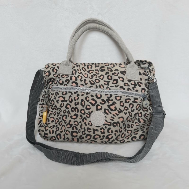 [PRELOVED] Tas Tote Original Kipling Motif Macan