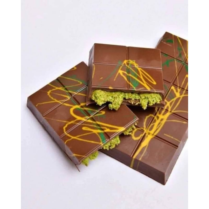 

COKELAT DUBAI PISTACHIO KUNAFE