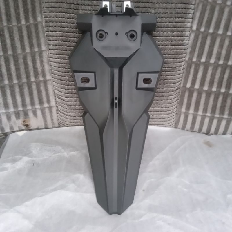 spakbor belakang vario 150 new