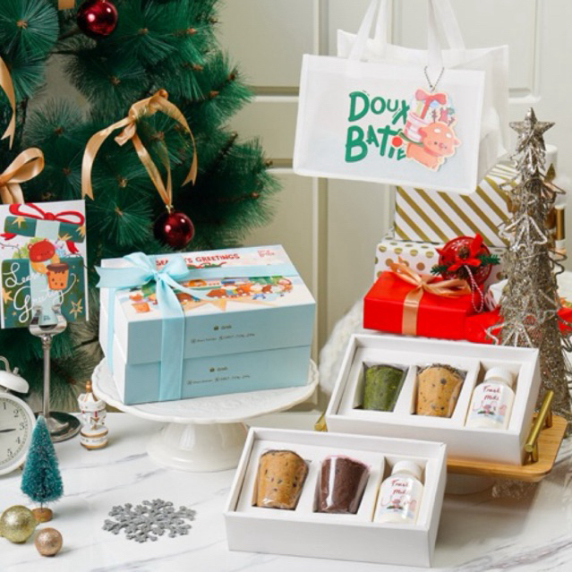 

READYSTOCK Christmas Hampers - Joy Package (Box of 4) | Parcel Natal Tahun Baru 2024