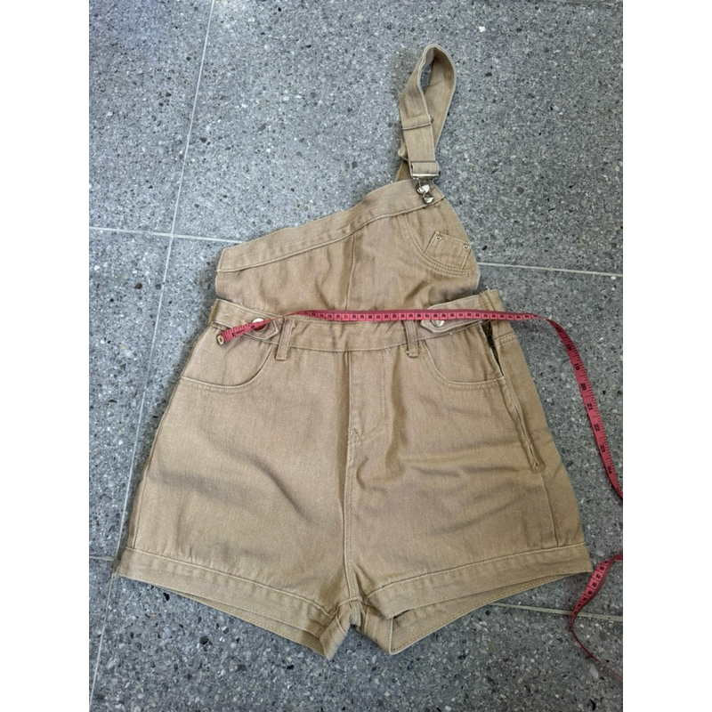 CELANA MONYET WANITA PRELOVED