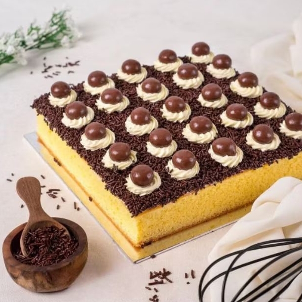 

Cake Potong Besar/ Bolu Jadul Sponge Cake / Bolu Jadul / Sponge Cake Lembut with topping
