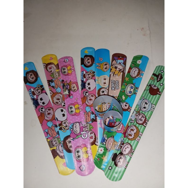 

PENGGARIS GELANG KARAKTER LABUBU