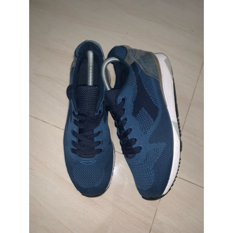 sepatu second original diadora v7000 weave blue