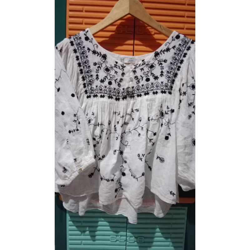 thrift || blouse ZARA BORDIR