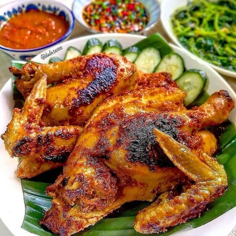 

Ayam bakar 1 ekor / ayam bakar liwet sunda kahuripan