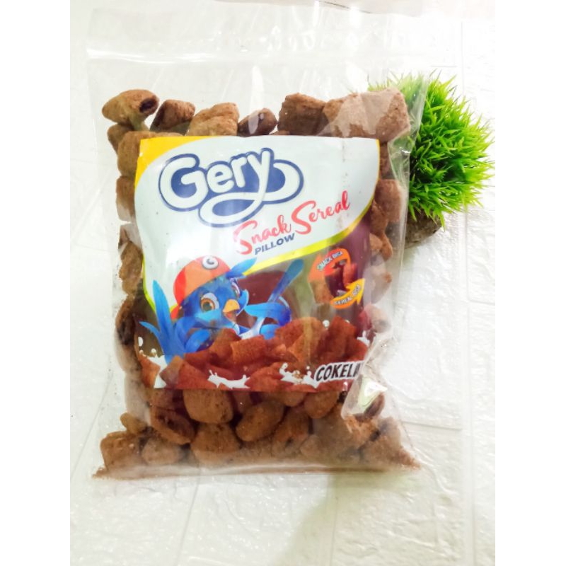 

275 GR GERY SNACK SEREAL PILLOW/ SNACK ORI KILOAN / GERY SNACK SEREAL PILLOW KILOAN / SNACK LEBARAN / KUE LEBARAN
