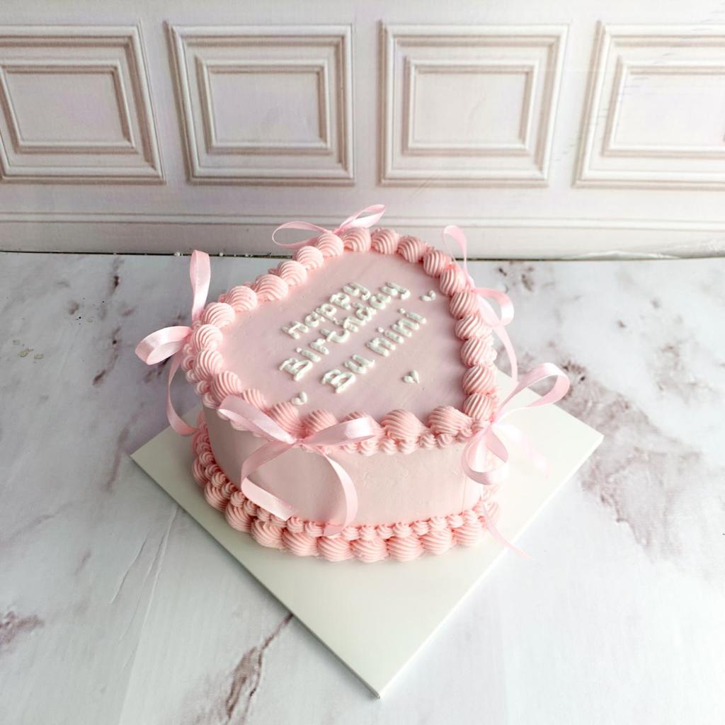 

Kue Ulang Tahun/Birthday Cake/Kue Ultah Tema Love Pink/Kue Birthday jakarta