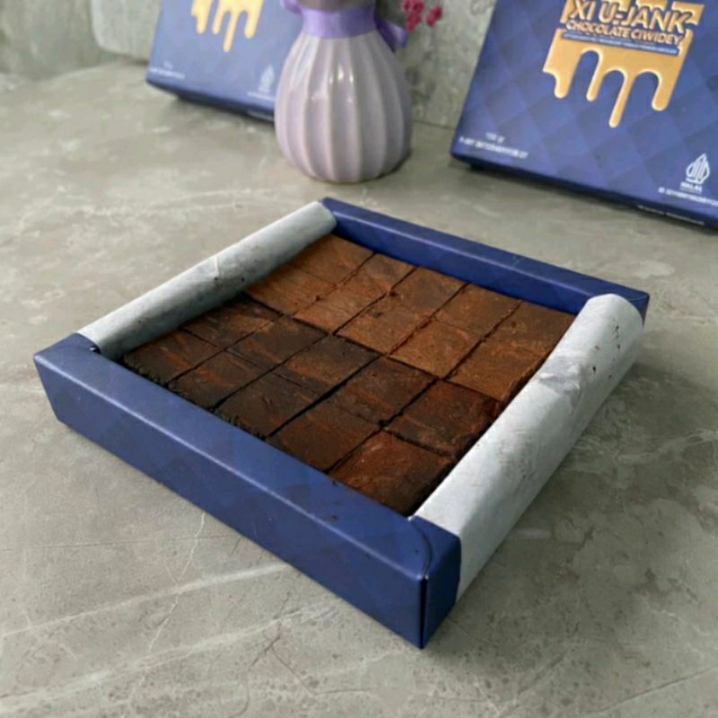 

XIUJANK NAMA CHOCOLATE MIX DARK & MILK