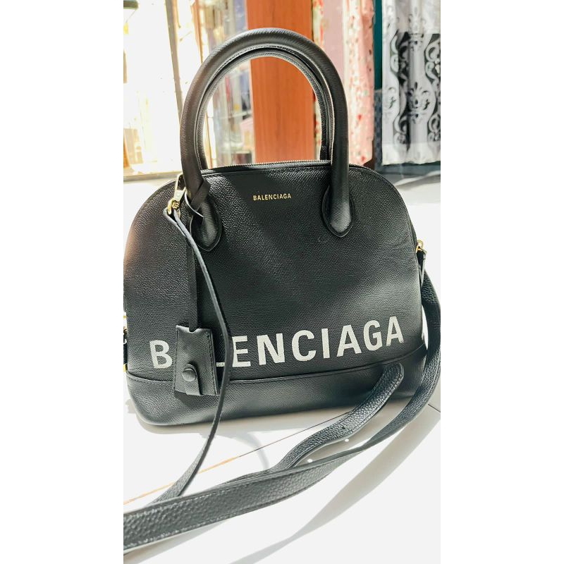 Tas Balenciaga model alma Hitam
