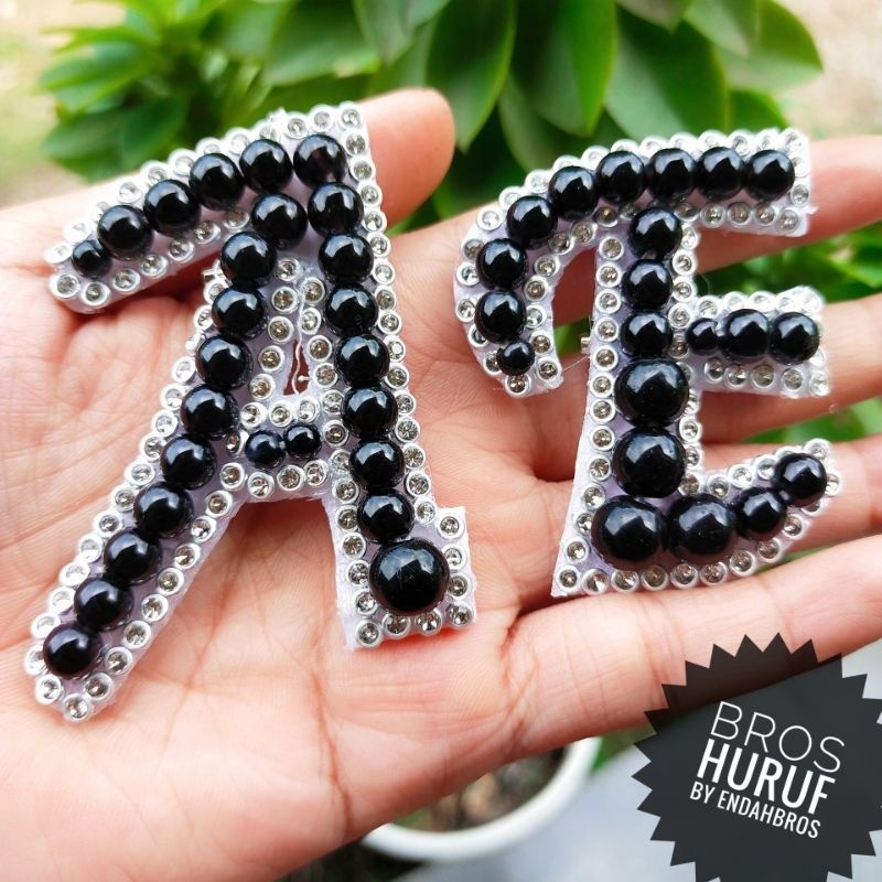 Bros Dada Huruf Mutiara Hitam Bros Bahu Hijab Premium Bros Hijab  warna